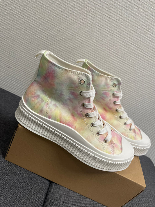 Multicolored high-top sneakers